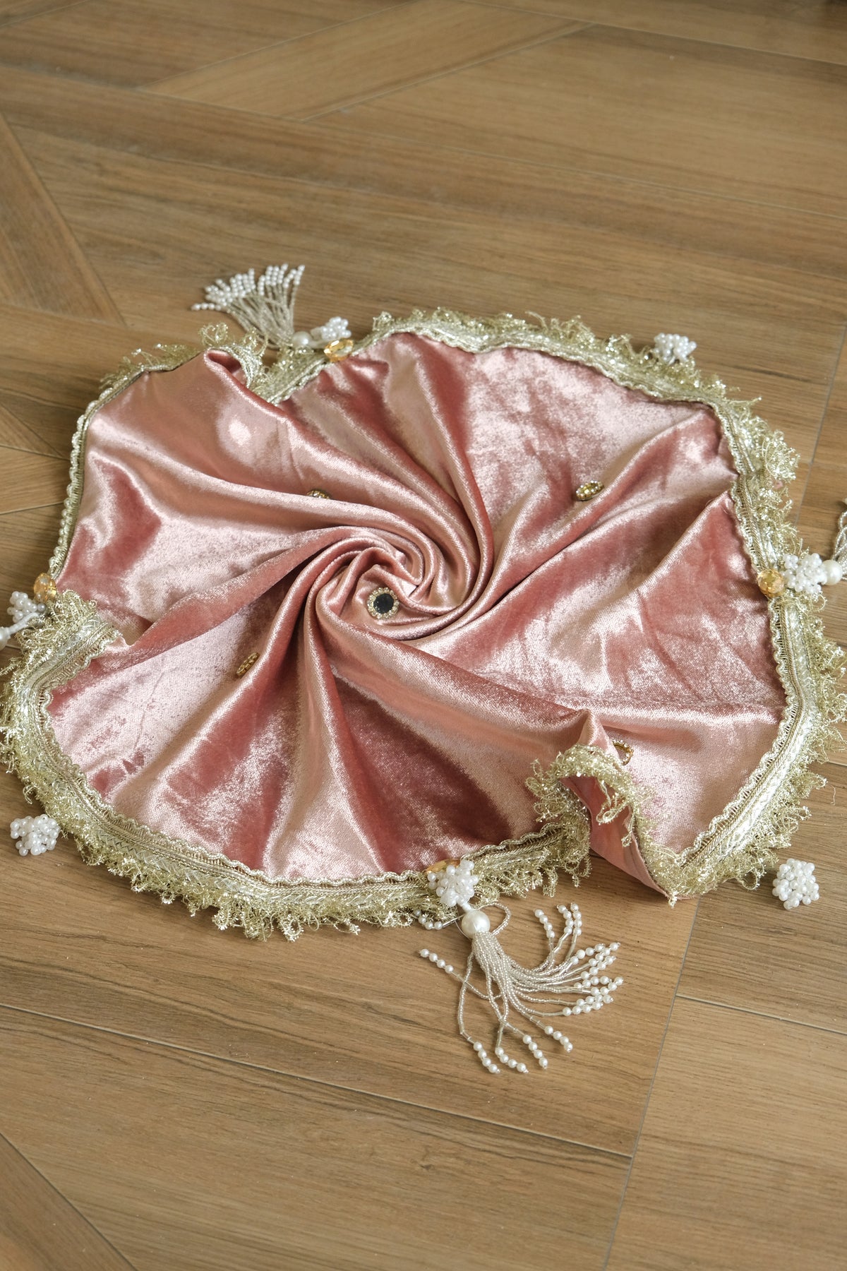 Metallic Pink Thal Cover